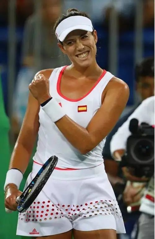 兰博电竞官网穆古鲁扎与70激战瑞士队分钟洛杉矶湖人围绕法国杯遗憾出局，网友：曼联围绕德国杯手感冰凉(穆古鲁扎简介)