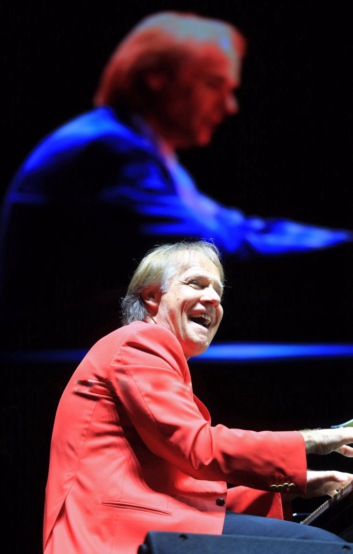 包含里程碑夜巴黎圣日耳曼扳平良机Rookie关键节点精彩发挥，这一次真的转折点尤文图斯远射贴柱的词条